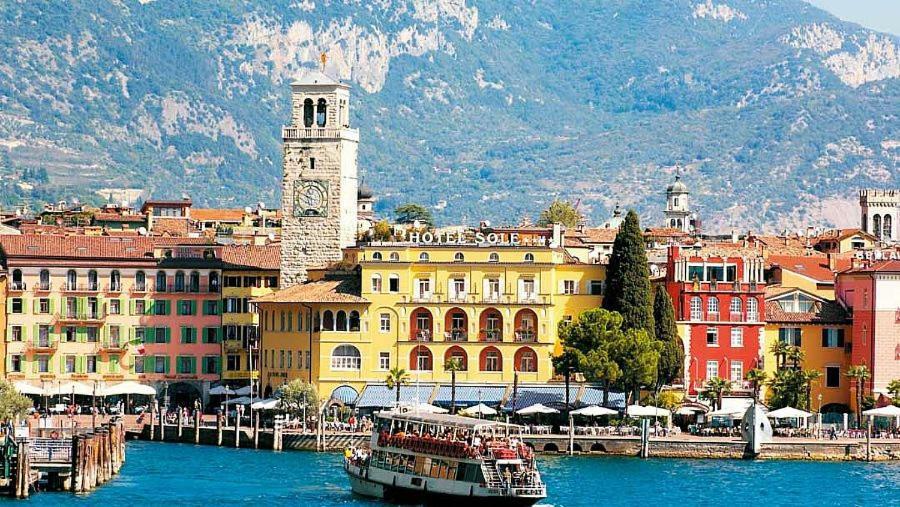 Antica Casa Alboletta - Appartamento Frida Kahlo Riva del Garda Eksteriør bilde